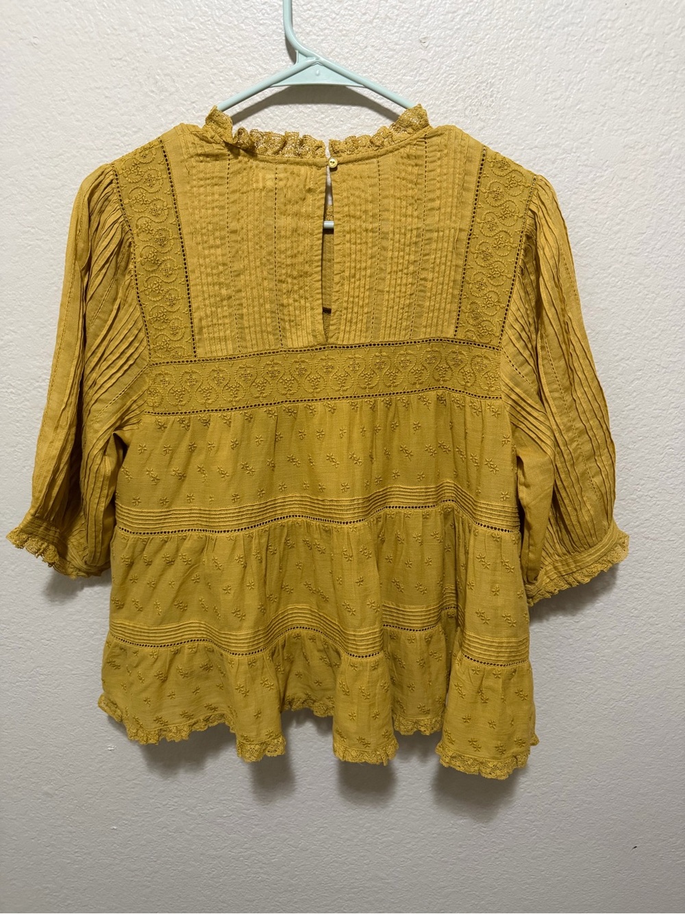 DÔEN Adnet Blouse Wheat Organic Cotton Eyelet Embroidery Puff Sleeve Medium - Picture 3 of 6